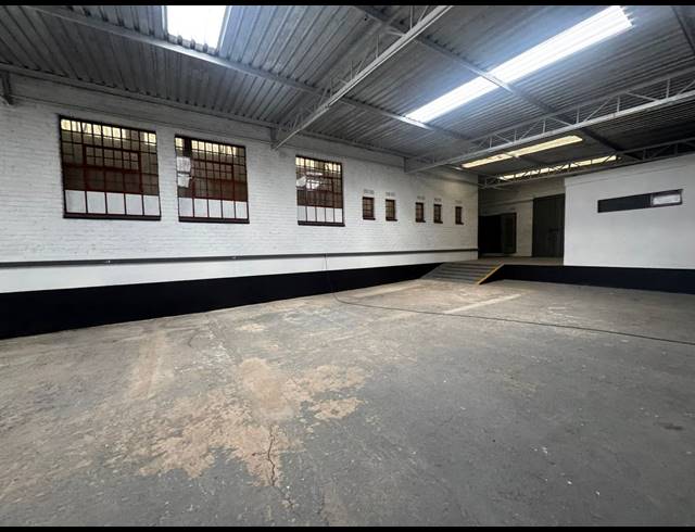 437M² WAREHOUSE TO LET IN SEBENZA